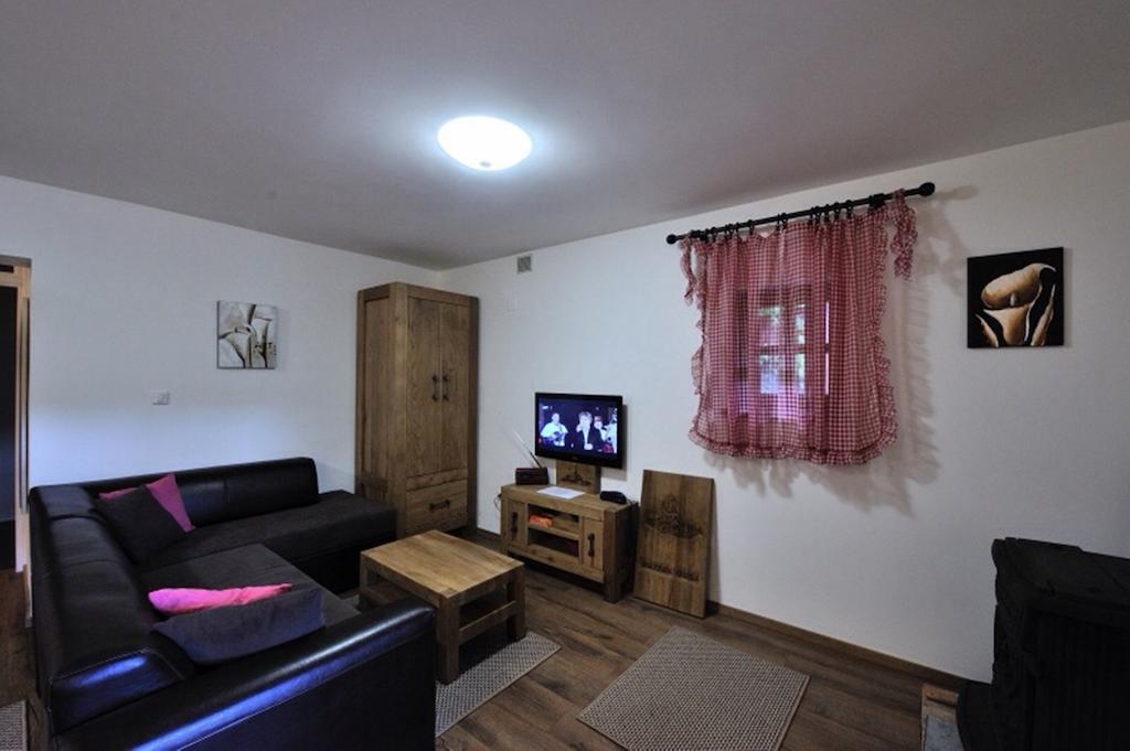 Apartment Drvena Kuca Mreznica Gornji Zvečaj Стая снимка