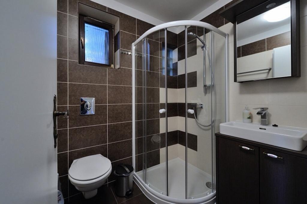 Apartment Drvena Kuca Mreznica Gornji Zvečaj Стая снимка